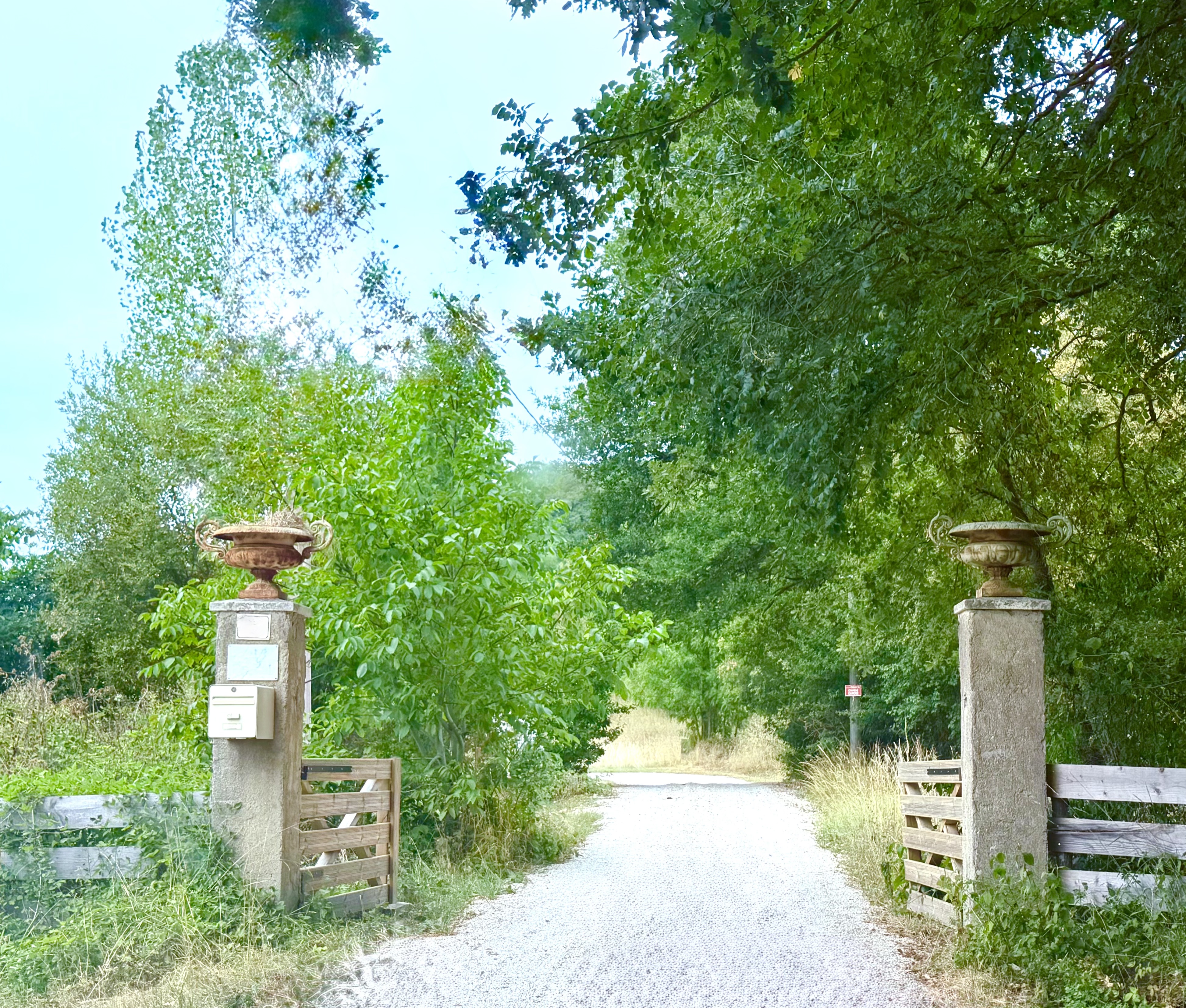 "Meadow Vista" For Sale Between Toulouse &amp; Tarbes, near the charming town of Boulogne sur Gesse, authentic u-shaped farmhouse dating back to the 1700s, recently renovated with care. Unique!... &pound; 590,000