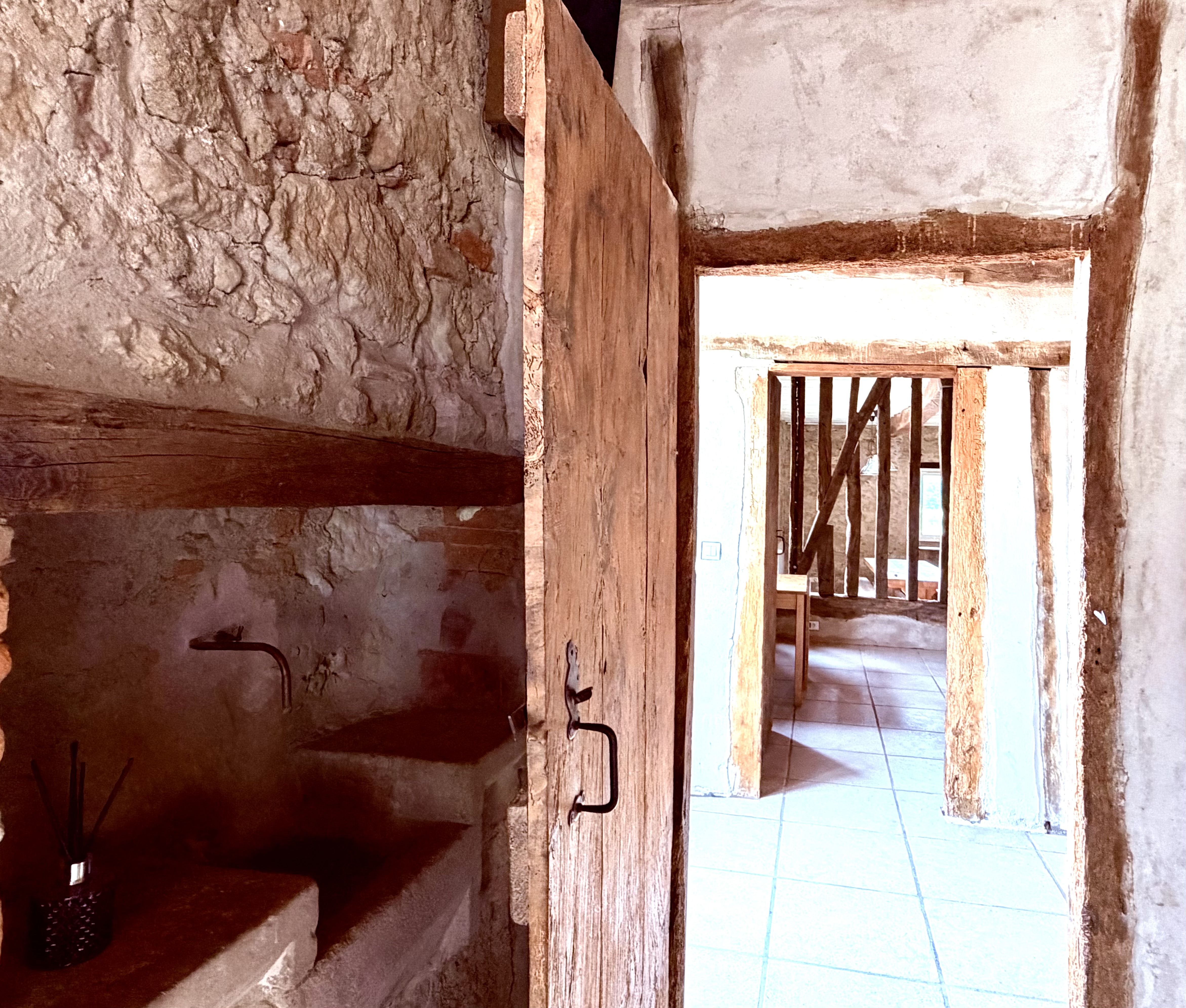 "Meadow Vista" For Sale Between Toulouse &amp; Tarbes, near the charming town of Boulogne sur Gesse, authentic u-shaped farmhouse dating back to the 1700s, recently renovated with care. Unique!... &pound; 590,000