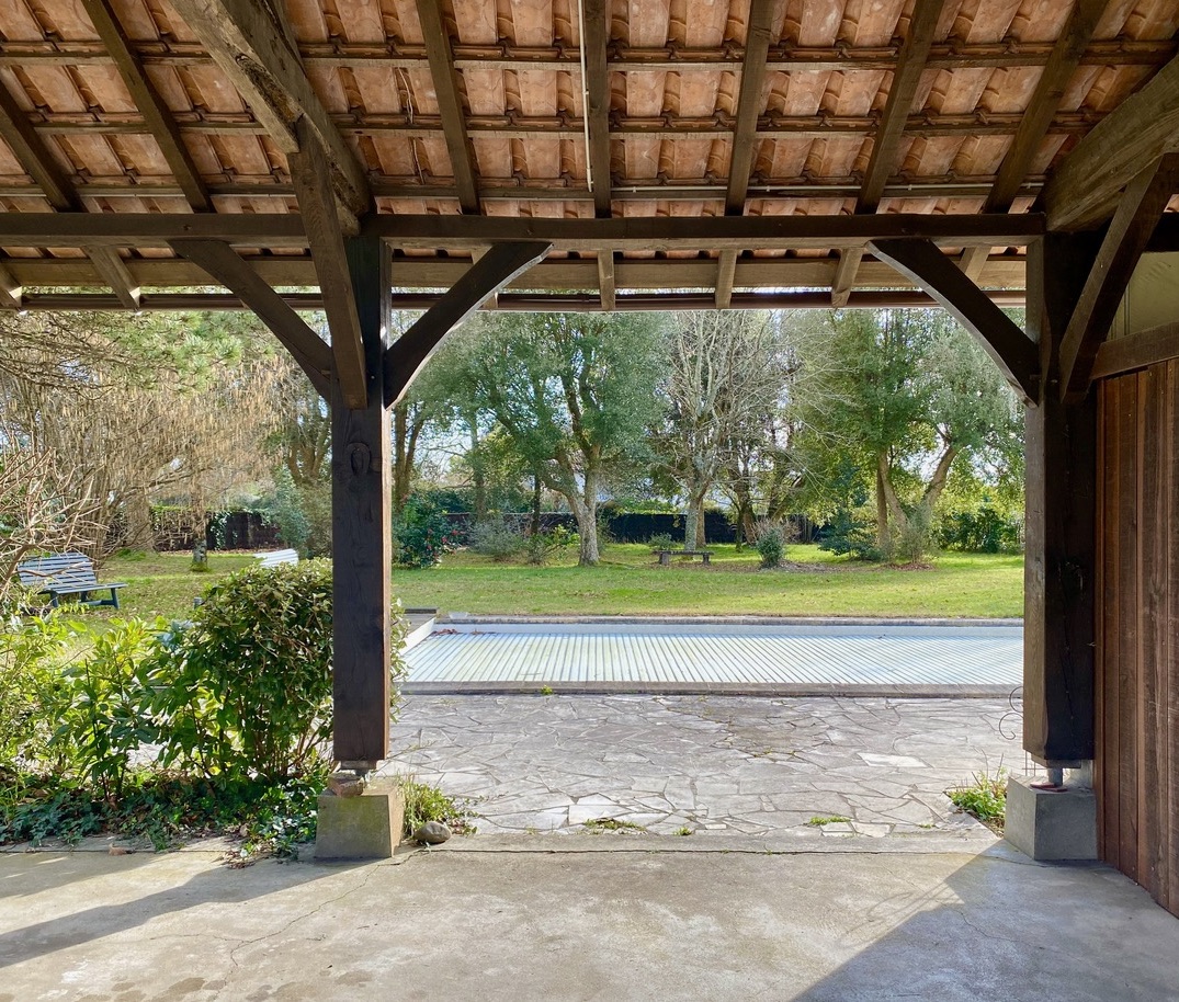&ldquo;Airial Yachats&rdquo; For Sale at the heart of the Seignosse village, 5mn from the Hossegor &amp; Seignosse beaches and golf courses; authentic &ldquo;Airial Landais&rdquo; comprising of three separate buildings, set on 3000 sq. m. of beautiful wooded land with swimming pool&hellip; &pound; 1,050,000