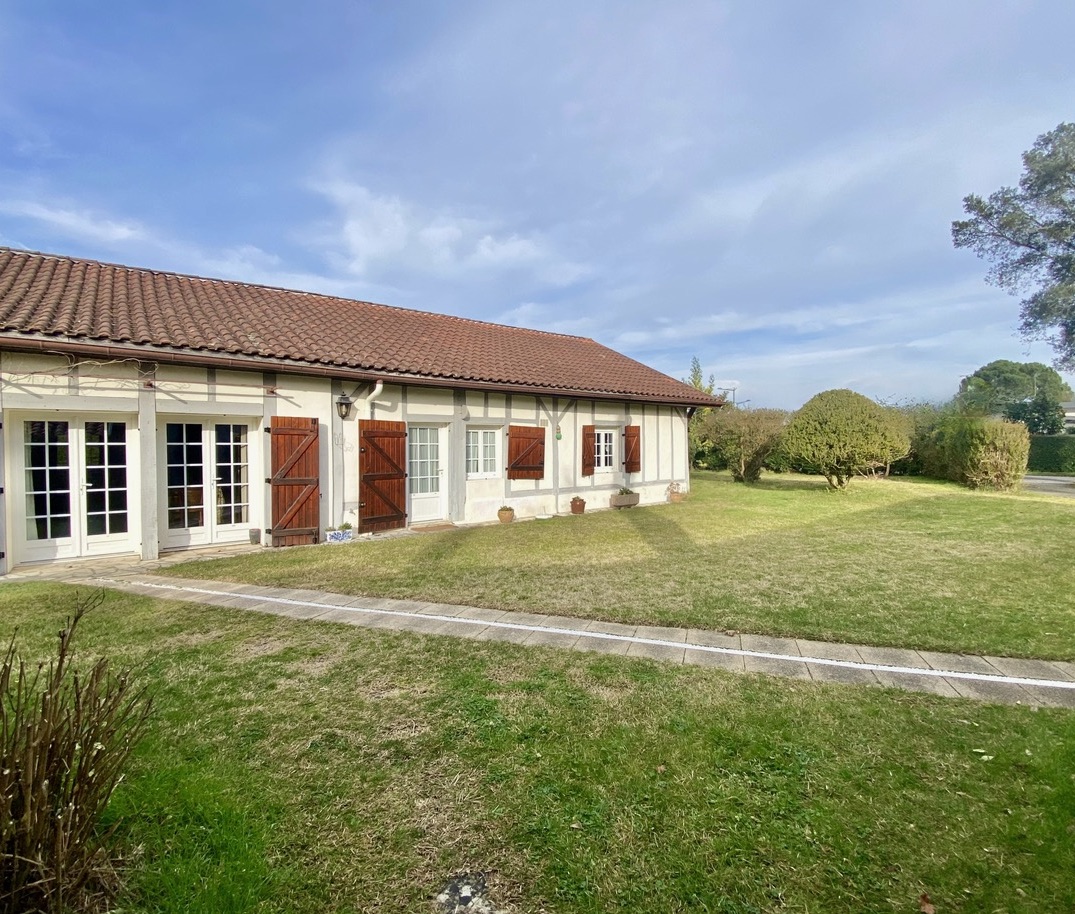 &ldquo;Airial Yachats&rdquo; For Sale at the heart of the Seignosse village, 5mn from the Hossegor &amp; Seignosse beaches and golf courses; authentic &ldquo;Airial Landais&rdquo; comprising of three separate buildings, set on 3000 sq. m. of beautiful wooded land with swimming pool&hellip; &pound; 1,050,000