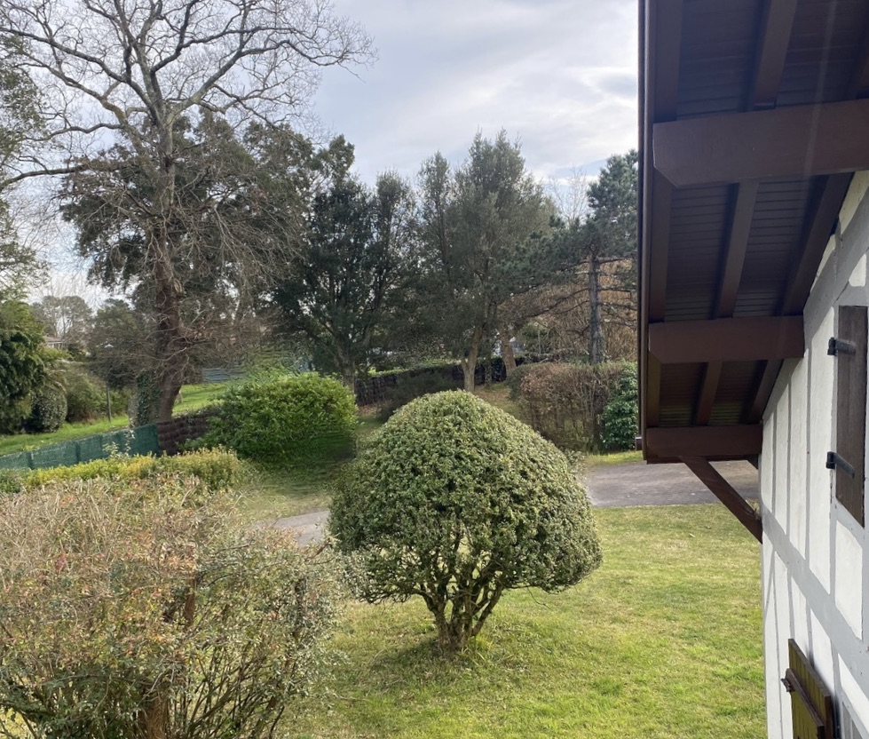 &ldquo;Airial Yachats&rdquo; For Sale at the heart of the Seignosse village, 5mn from the Hossegor &amp; Seignosse beaches and golf courses; authentic &ldquo;Airial Landais&rdquo; comprising of three separate buildings, set on 3000 sq. m. of beautiful wooded land with swimming pool&hellip; &pound; 1,050,000