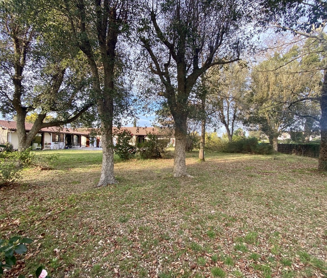 &ldquo;Airial Yachats&rdquo; For Sale at the heart of the Seignosse village, 5mn from the Hossegor &amp; Seignosse beaches and golf courses; authentic &ldquo;Airial Landais&rdquo; comprising of three separate buildings, set on 3000 sq. m. of beautiful wooded land with swimming pool&hellip; &pound; 1,050,000
