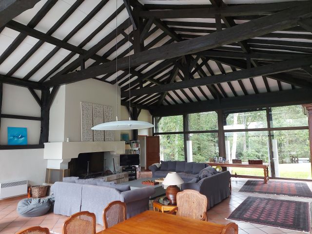 SOLD BY OUR TEAM - "Airial Azalea" Exclusive Sales Mandate, in beautiful natural surroundings 10mn from the beach, incredibly quiet and private; historical &ldquo;Landaise&rdquo; property set on 2.5ha of wooded land and clearings&hellip;