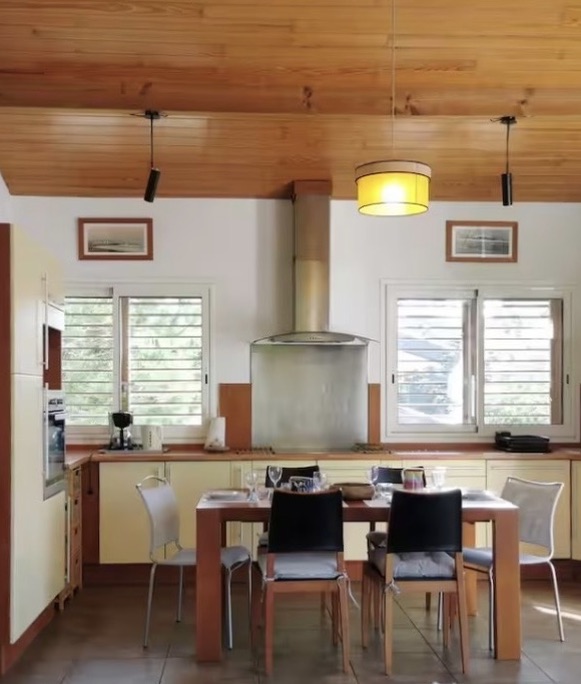 &ldquo;Rocking Horse Beach House&rdquo; For Sale Hossegor Plage Sud, ocean / lake / center by foot, newly remodeled family home comprising of two separate apartments, sought after location&hellip;&pound; 1,170,000