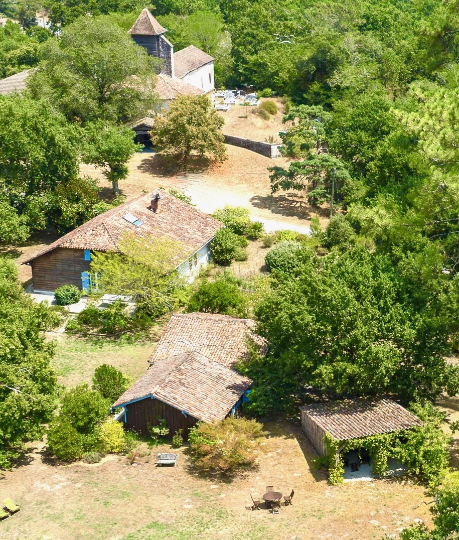 "Airial San Miguel" For Sale Sole Agent Saint Michel d'Escalus - 12km from beaches &amp; 15km from golf course, superb renovated farmhouse / character property on 8500 sq. m. of land comprising of original landaise farm house, sheepfold, artist workshop &amp; outbuildings; rare opportunity to live in a small village with preserved local traditions ; ideal for bed &amp; breakfast. Quiet &amp; peaceful ... &pound;821,000.