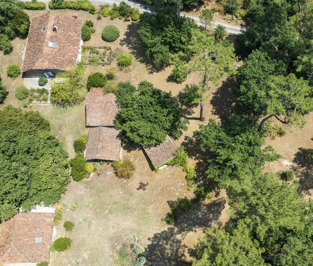 "Airial San Miguel" For Sale Sole Agent Saint Michel d'Escalus - 12km from beaches &amp; 15km from golf course, superb renovated farmhouse / character property on 8500 sq. m. of land comprising of original landaise farm house, sheepfold, artist workshop &amp; outbuildings; rare opportunity to live in a small village with preserved local traditions ; ideal for bed &amp; breakfast. Quiet &amp; peaceful ... &pound;821,000.