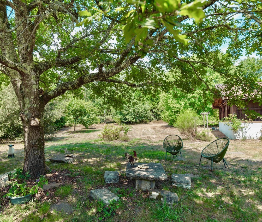 "Airial San Miguel" For Sale Sole Agent Saint Michel d'Escalus - 12km from beaches &amp; 15km from golf course, superb renovated farmhouse / character property on 8500 sq. m. of land comprising of original landaise farm house, sheepfold, artist workshop &amp; outbuildings; rare opportunity to live in a small village with preserved local traditions ; ideal for bed &amp; breakfast. Quiet &amp; peaceful ... &pound;821,000.