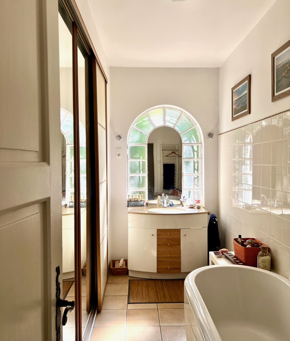 "Pasatiempo Historic Home" For Sale Hossegor Center / Golf, unobstructed views of the fairway, 3/4 bedroom 3 bath villa complete with garage, workshop &amp; cellar; set on 2500 sq. m. of land, in need of some refurbishment... &pound; 2,520,000