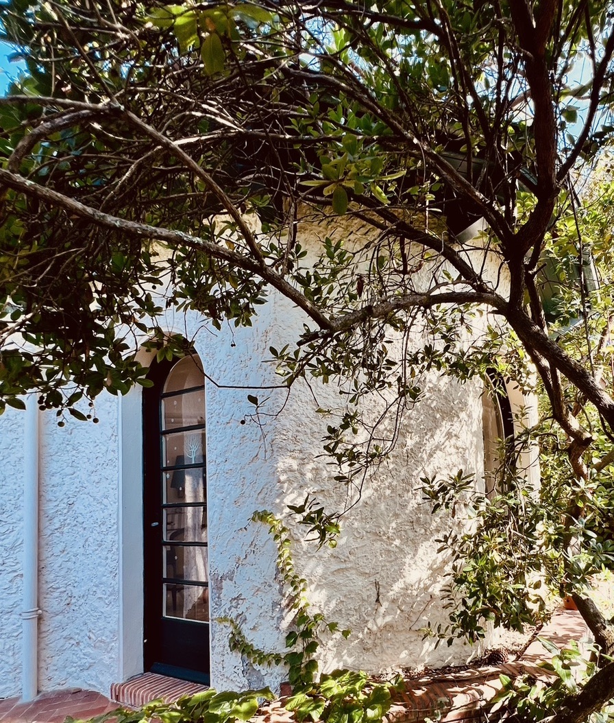"Pasatiempo Historic Home" For Sale Hossegor Center / Golf, unobstructed views of the fairway, 3/4 bedroom 3 bath villa complete with garage, workshop &amp; cellar; set on 2500 sq. m. of land, in need of some refurbishment... &pound; 2,520,000