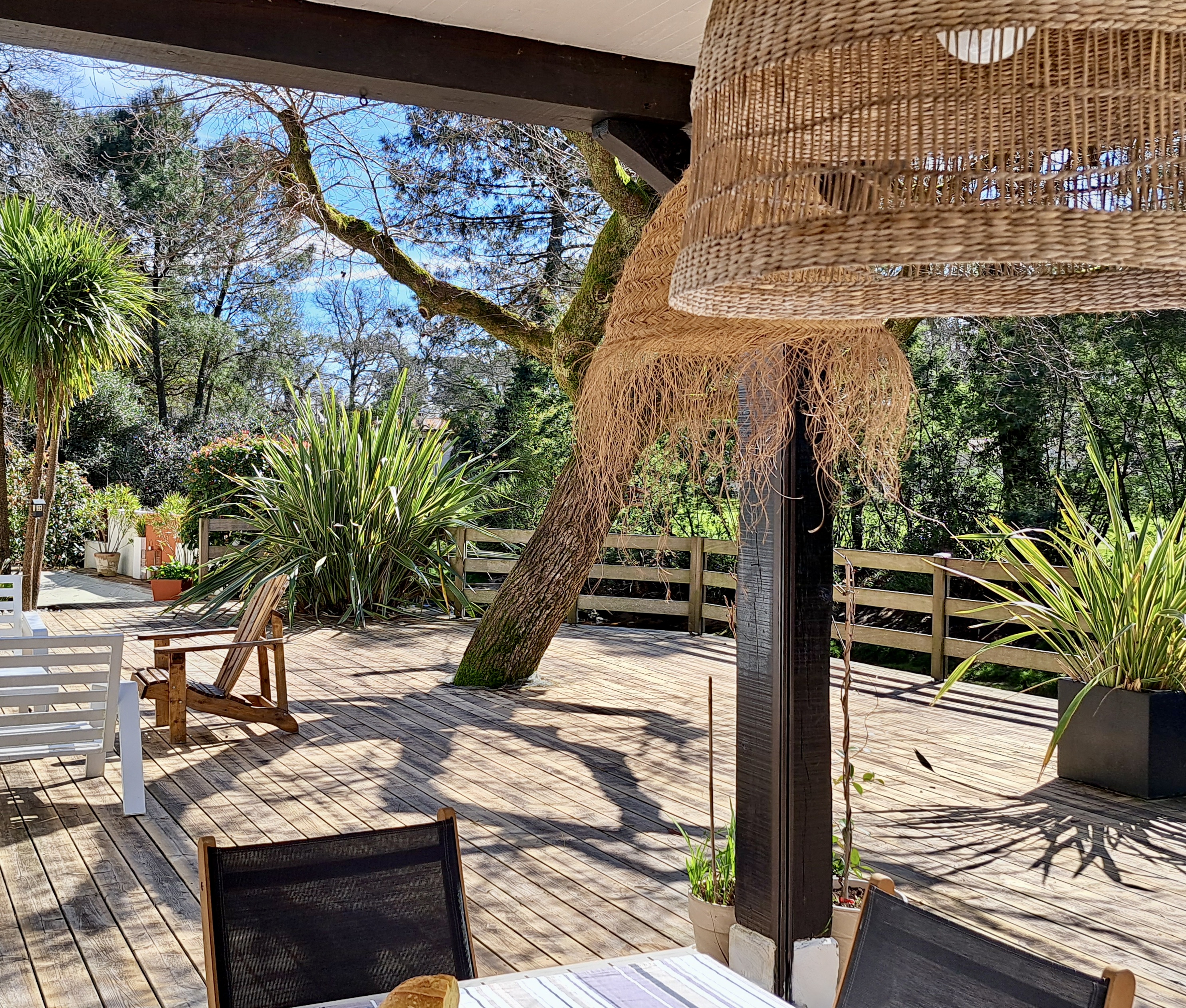 "River Ridge Golf Mansion" For Sale Hossegor Golf / Superb Views, wonderful hossegor-style landaise villa extending to circa 240 sq. m., 5 bed / 4 bath, garage &amp; outbuildings, on wooded and landscaped garden complete with terraces and decks... &pound; 2,638,000&nbsp;