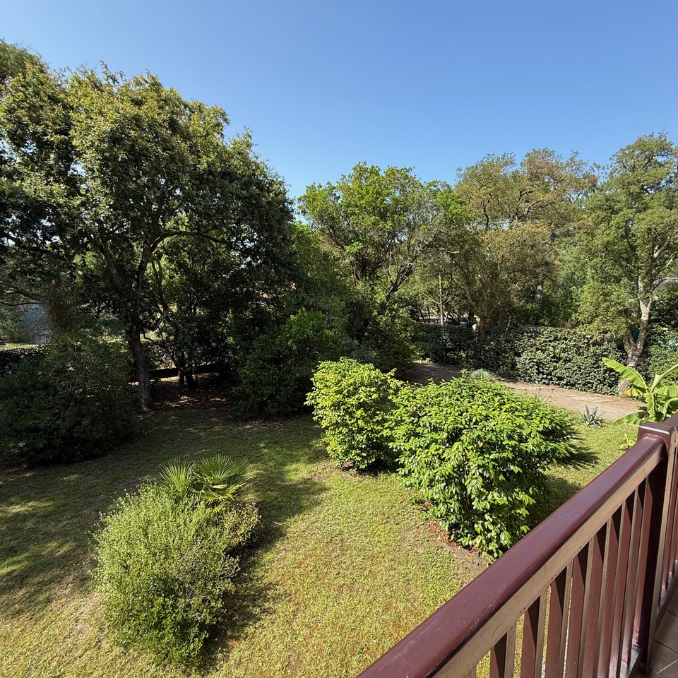 &ldquo;West Riviera Beach Estate&rdquo; For Sale&nbsp; Hossegor Between Lake &amp; Ocean, incredibly quiet, superb 7 bed / 3 bath villa &nbsp;on 3000 sq. m. of garden&hellip; &pound; 2,590,000.&nbsp;