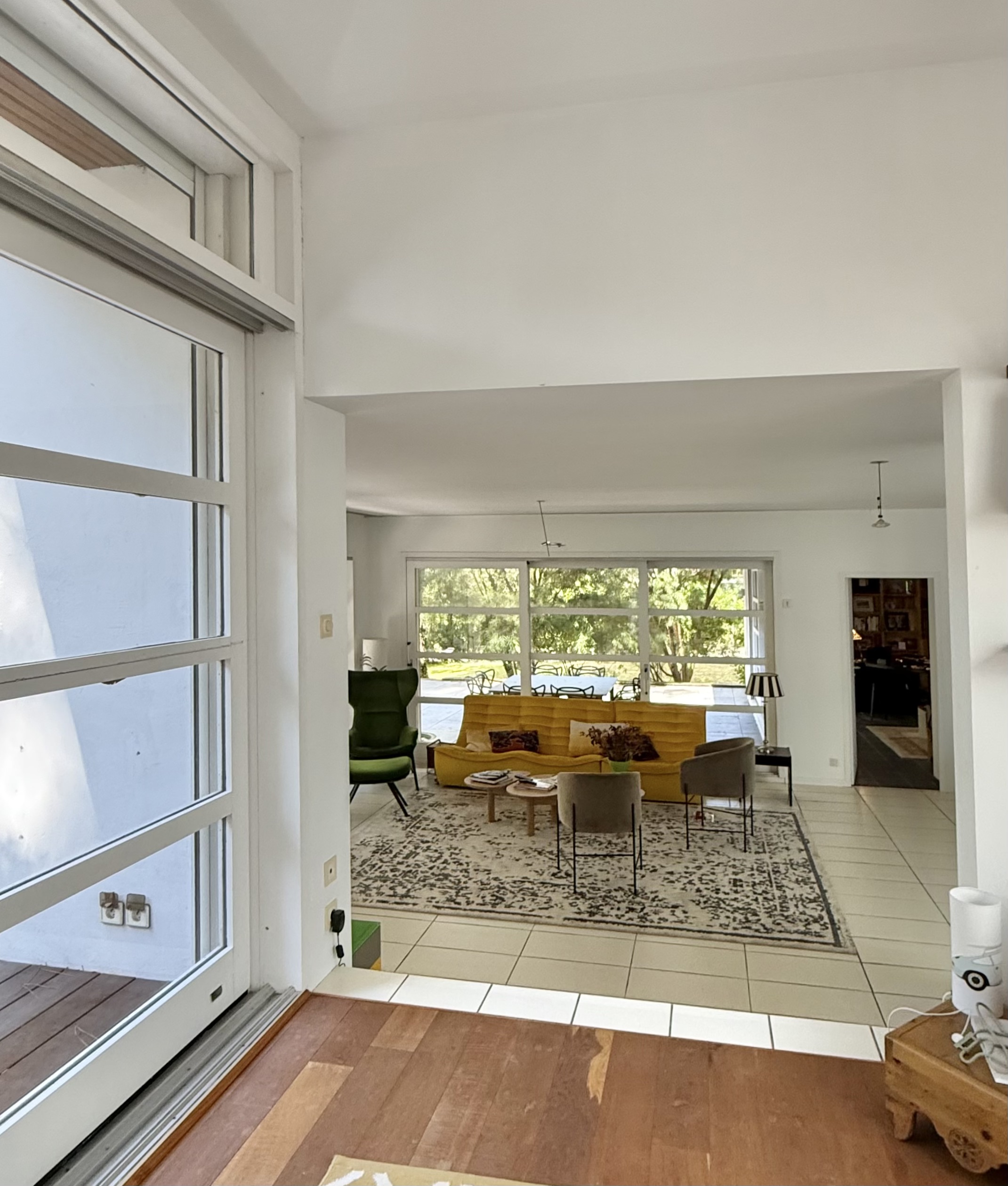 &ldquo;Carmel by the Sea Modern Estate&rdquo; For Sale Hossegor, in a quiet and residential area only 1km away from shops and amenities, elegant single-level 4 bed / 3 bath villa boasting contemporary &amp; timeless style&hellip; &pound; 1,527,000