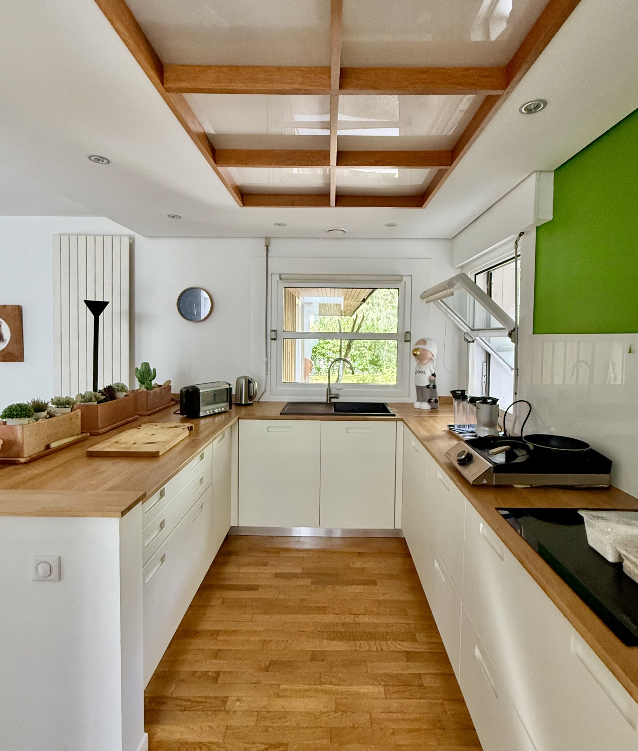&ldquo;Carmel by the Sea Modern Estate&rdquo; For Sale Hossegor, in a quiet and residential area only 1km away from shops and amenities, elegant single-level 4 bed / 3 bath villa boasting contemporary &amp; timeless style&hellip; &pound; 1,527,000