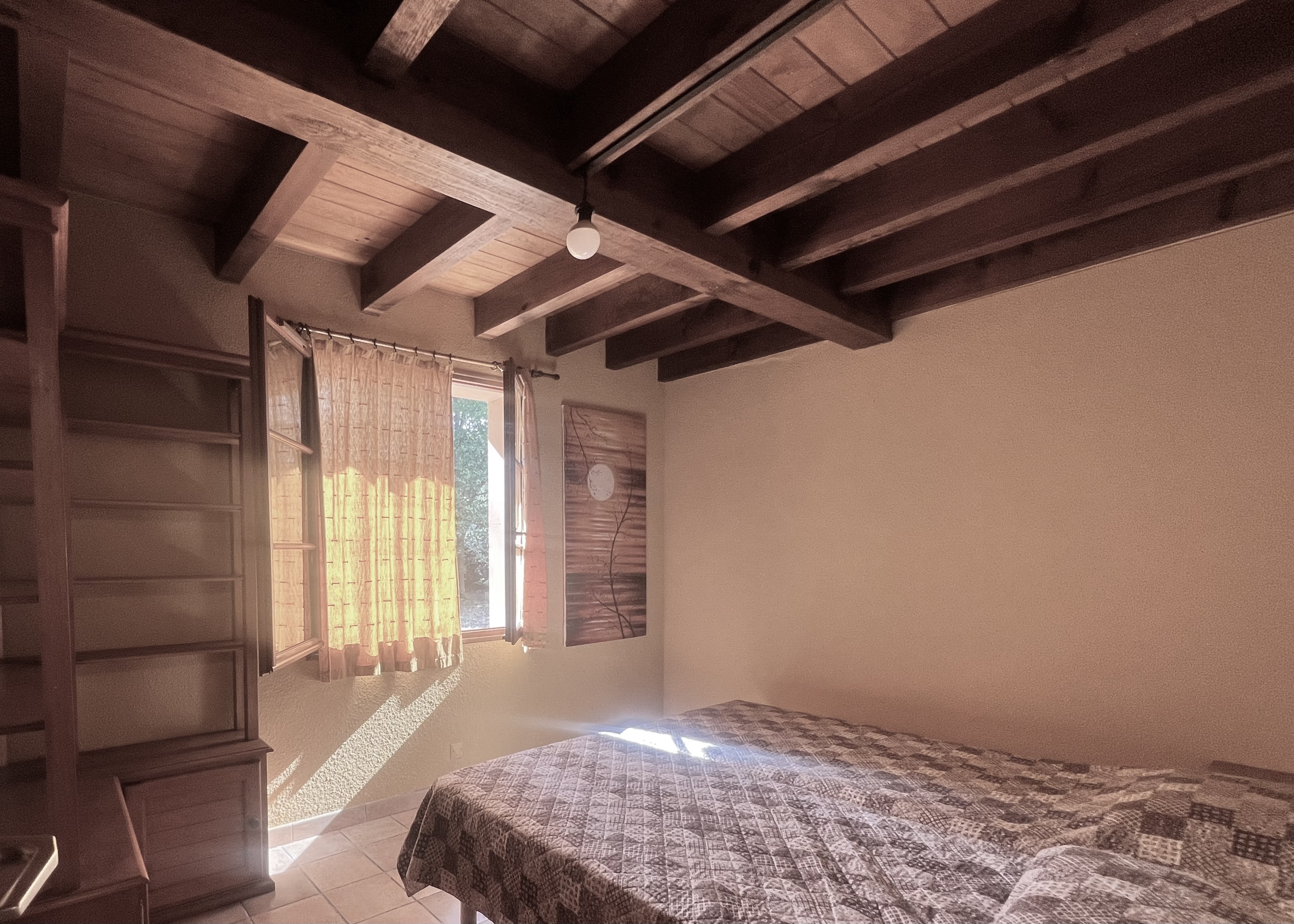 "Rancho Solana Golf Beach House" For Sale Exclusive Sales Mandate Golf de Pinsolle / Soustons Beach, 10km from Hossegor, 3 bed &amp; mezzanine / 2 bath villa on 1500 sq. m. of land boasting direct access to the fairway and the beach via the golfcourse pathway; very quiet, rare opportunity!... &pound; 710,000