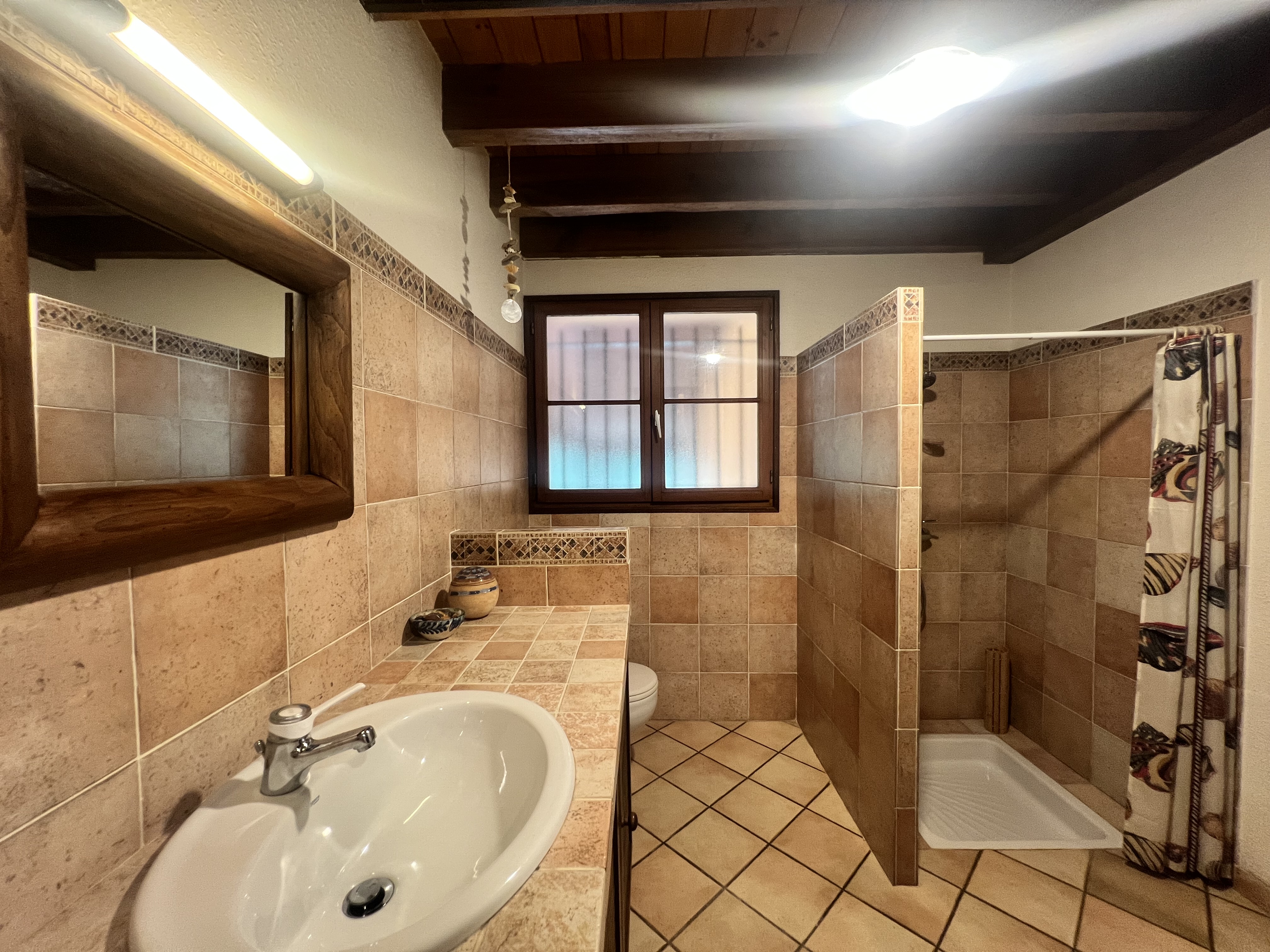 "Rancho Solana Golf Beach House" For Sale Exclusive Sales Mandate Golf de Pinsolle / Soustons Beach, 10km from Hossegor, 3 bed &amp; mezzanine / 2 bath villa on 1500 sq. m. of land boasting direct access to the fairway and the beach via the golfcourse pathway; very quiet, rare opportunity!... &pound; 710,000