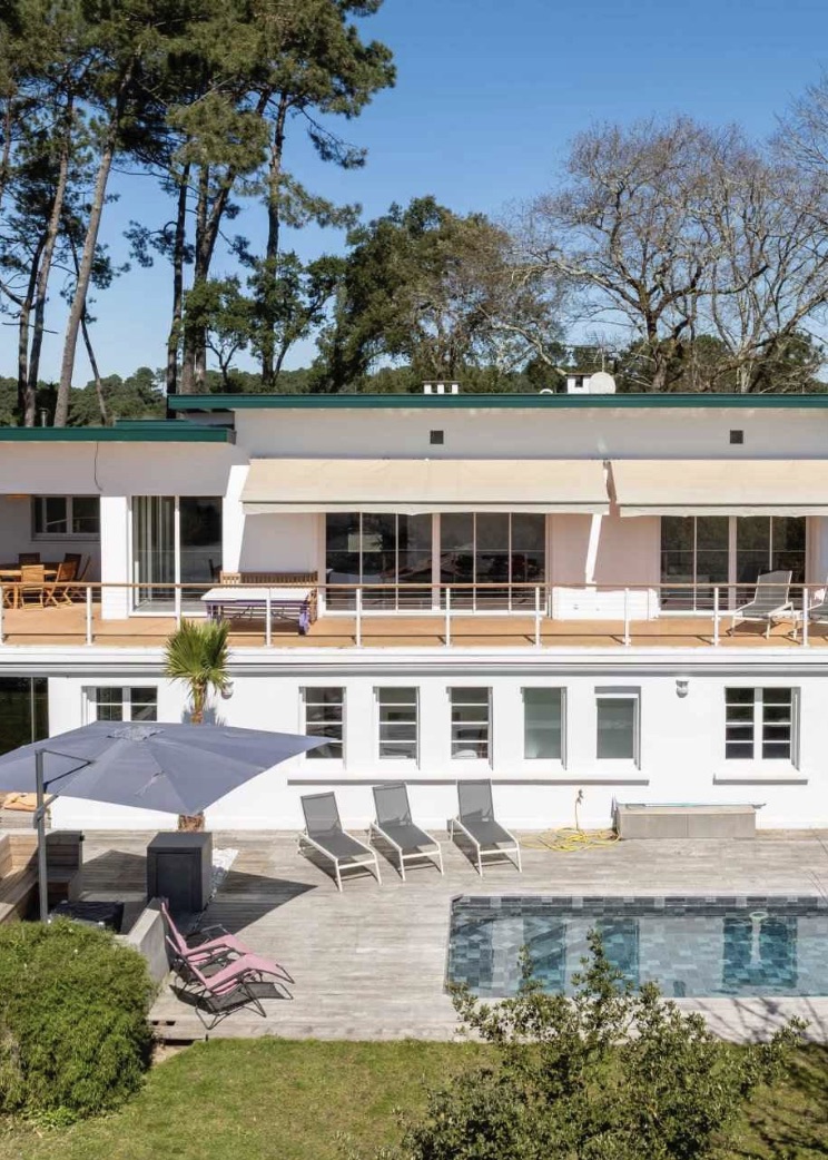 &ldquo;GoodYear Lodge&rdquo; For Sale 4km Hossegor, golf &amp; beaches by bicycle, unique and original property comprising of 3 newly refurbished villas on 3500 sq. m. of land with heated swimming pool - absolute must see!&hellip; &pound; 2,750000