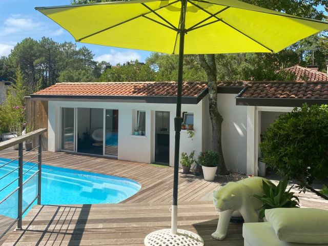 SOLD BY OUR TEAM - "Santa Barbara Beach House" Seignosse Ocean &amp; Golf, walking distance to the beach and in quiet surroundings, lovely 4 bed / 3 bath villa including contemporary finishings, heated swimming pool &amp; terraces...