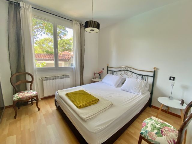SOLD BY OUR TEAM - "Santa Barbara Beach House" Seignosse Ocean &amp; Golf, walking distance to the beach and in quiet surroundings, lovely 4 bed / 3 bath villa including contemporary finishings, heated swimming pool &amp; terraces...