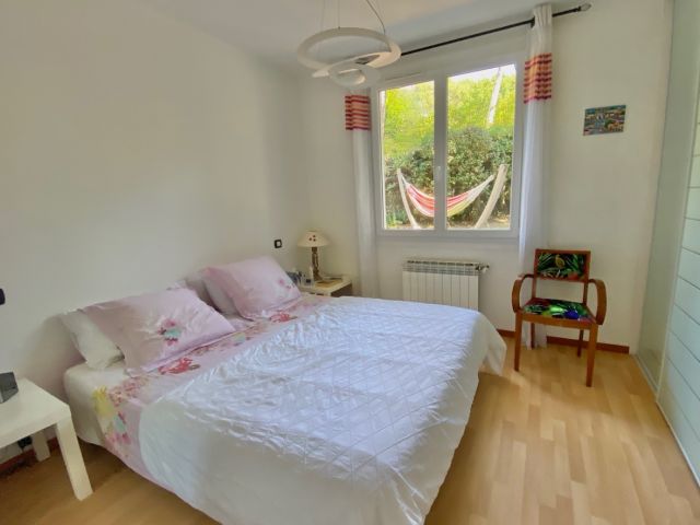 SOLD BY OUR TEAM - "Santa Barbara Beach House" Seignosse Ocean &amp; Golf, walking distance to the beach and in quiet surroundings, lovely 4 bed / 3 bath villa including contemporary finishings, heated swimming pool &amp; terraces...
