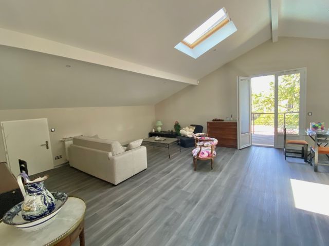 SOLD BY OUR TEAM - "Santa Barbara Beach House" Seignosse Ocean &amp; Golf, walking distance to the beach and in quiet surroundings, lovely 4 bed / 3 bath villa including contemporary finishings, heated swimming pool &amp; terraces...