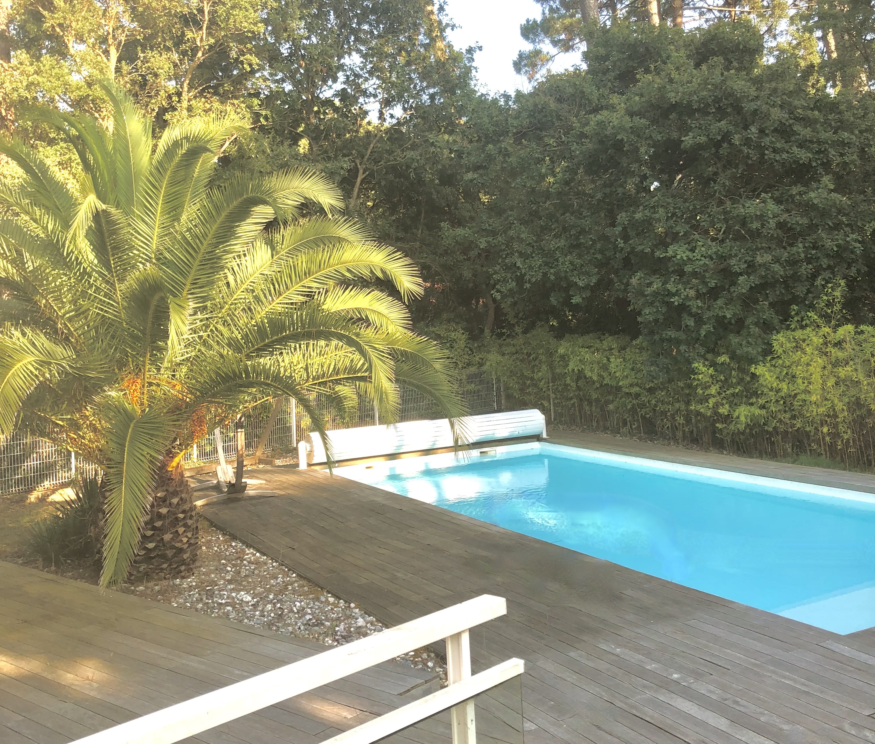 &ldquo;Palm Springs Beach Estate&rdquo; For Sale Exclusive Sales Mandate Seignosse Ocean, in a quiet &amp; residential location only 300 m. from the beach, 5 bed + / 3 bath recently renovated contemporary style villa with heated swimming pool&hellip; &pound; 1,192,000