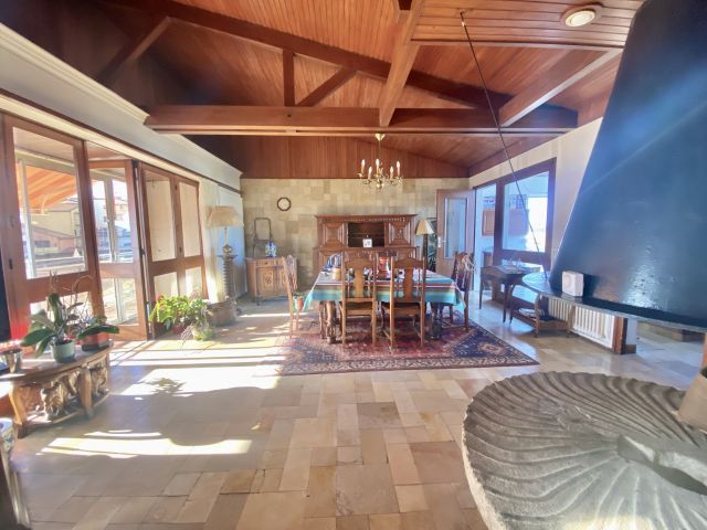 "Bota Ingurian Etxea" For Sale Hossegor La Sud / Port / Center; come discover this unique family home. Revive the villa's "Mid-Century Modern" architectural inspiration... &pound;1,500,000