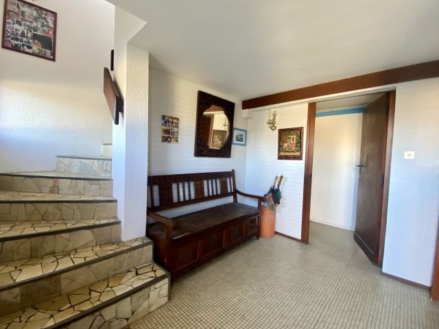 "Bota Ingurian Etxea" For Sale Hossegor La Sud / Port / Center; come discover this unique family home. Revive the villa's "Mid-Century Modern" architectural inspiration... &pound;1,500,000