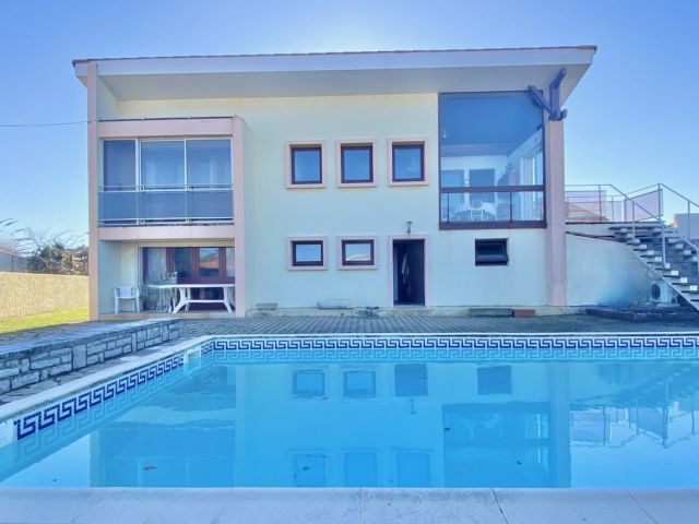 "Bota Ingurian Etxea" For Sale Hossegor La Sud / Port / Center; come discover this unique family home. Revive the villa's "Mid-Century Modern" architectural inspiration... &pound;1,500,000
