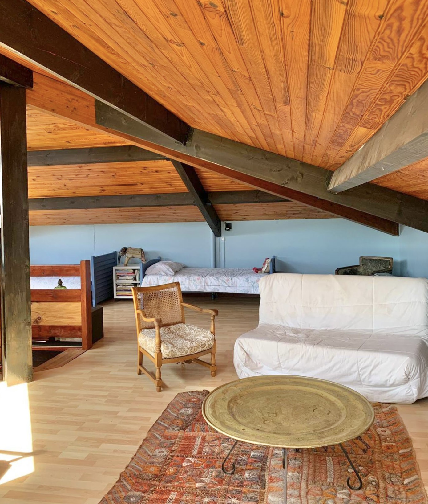 &nbsp;Just Sold,by our Team-&nbsp; "Gaviota Beach House", Exclusive Sales Mandate Hossegor Between Lake &amp; Ocean, comfortable 4/5 bed family home on 1650 sq. m. of wooded land. Quiet architect-designed retreat, original &amp; intimist.