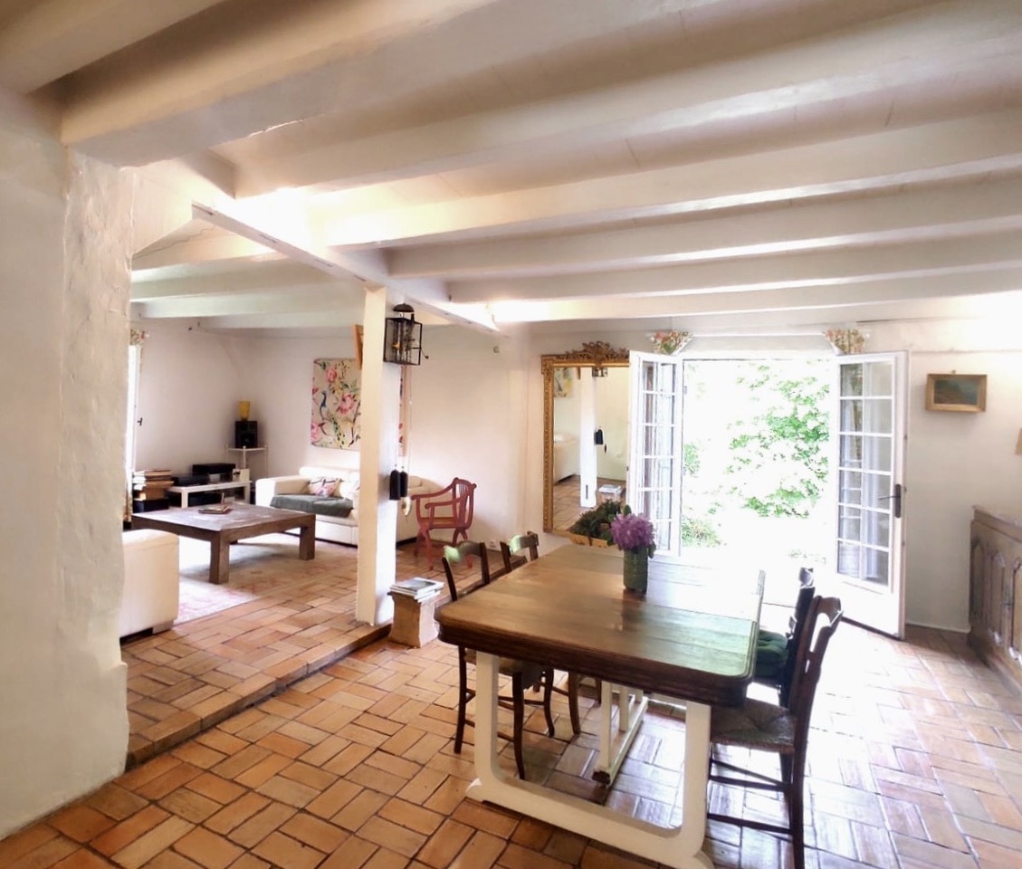 "Airial San Miguel" For Sale Sole Agent Saint Michel d'Escalus - 12km from beaches &amp; 15km from golf course, superb renovated farmhouse / character property on 8500 sq. m. of land comprising of original landaise farm house, sheepfold, artist workshop &amp; outbuildings; rare opportunity to live in a small village with preserved local traditions ; ideal for bed &amp; breakfast. Quiet &amp; peaceful ... &pound;821,000.