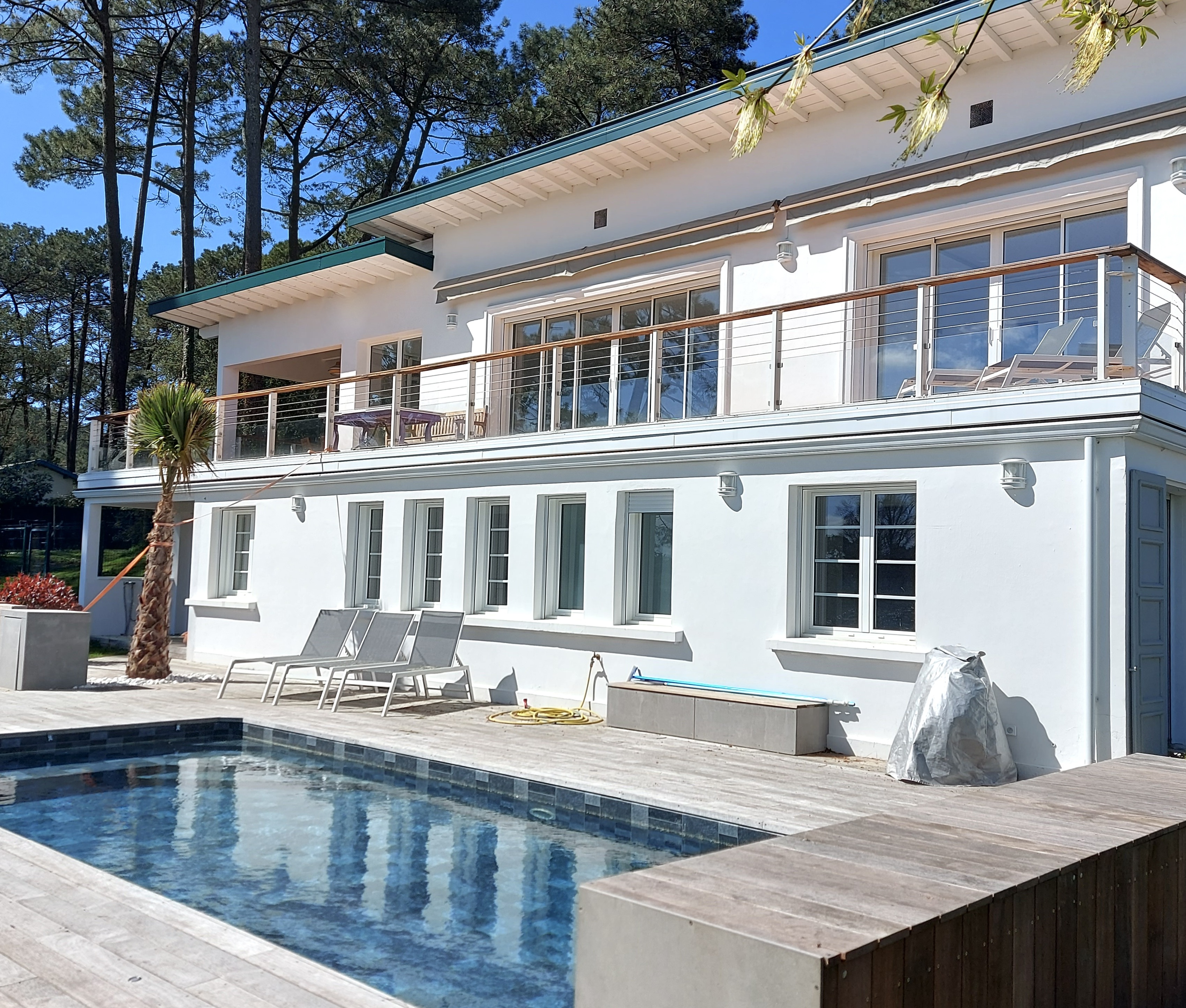 "Loma Vista Beach House" For Sale 4km Hossegor, golf &amp; beaches by bicycle, superb recently refurbished 4 bed / 3 bath villa with heated swimming pool set on 2700 sq. m. of land - unique, dominant position &amp; unobstructed views!... &pound; 1,925,000