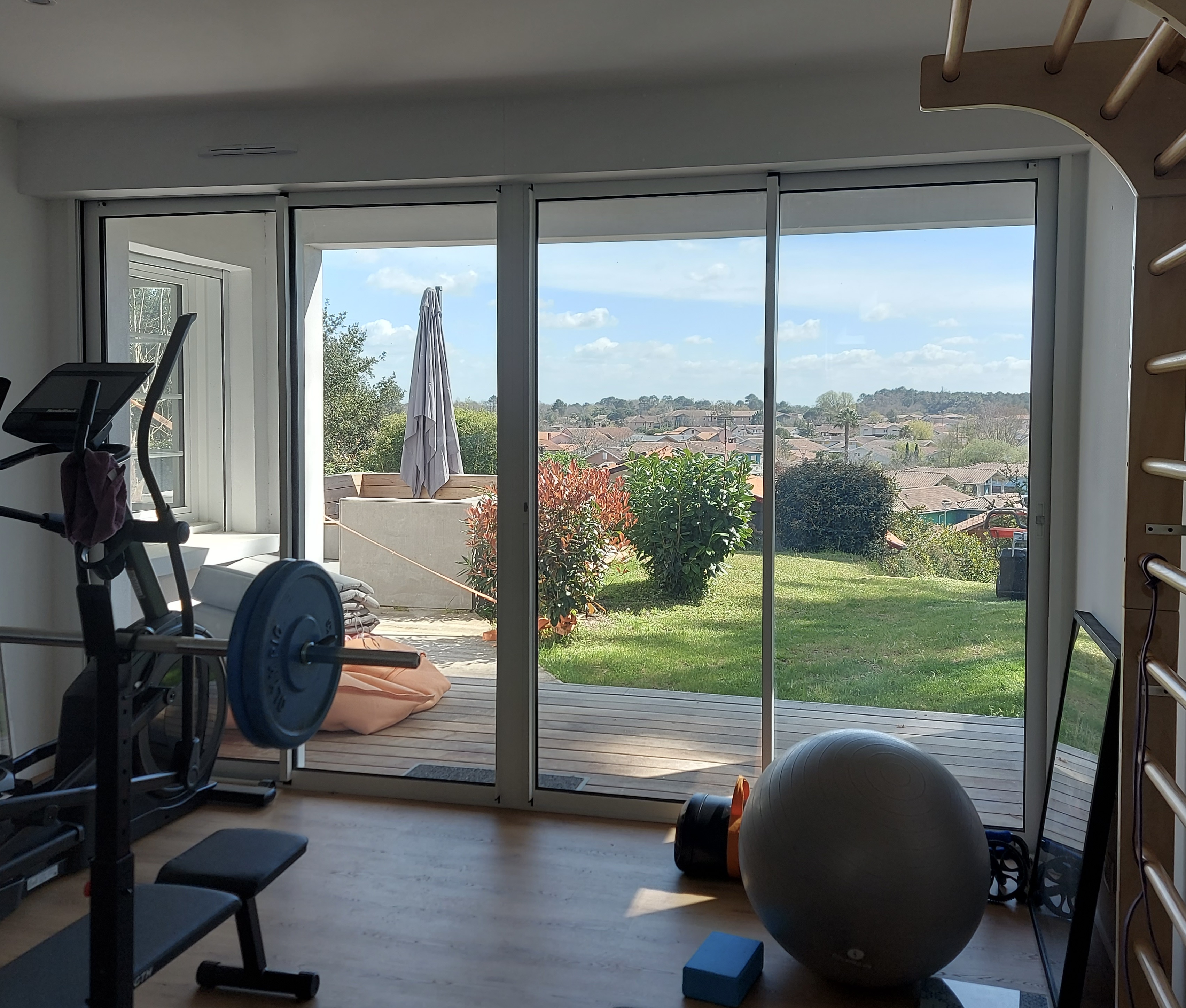 "Loma Vista Beach House" For Sale 4km Hossegor, golf &amp; beaches by bicycle, superb recently refurbished 4 bed / 3 bath villa with heated swimming pool set on 2700 sq. m. of land - unique, dominant position &amp; unobstructed views!... &pound; 1,925,000