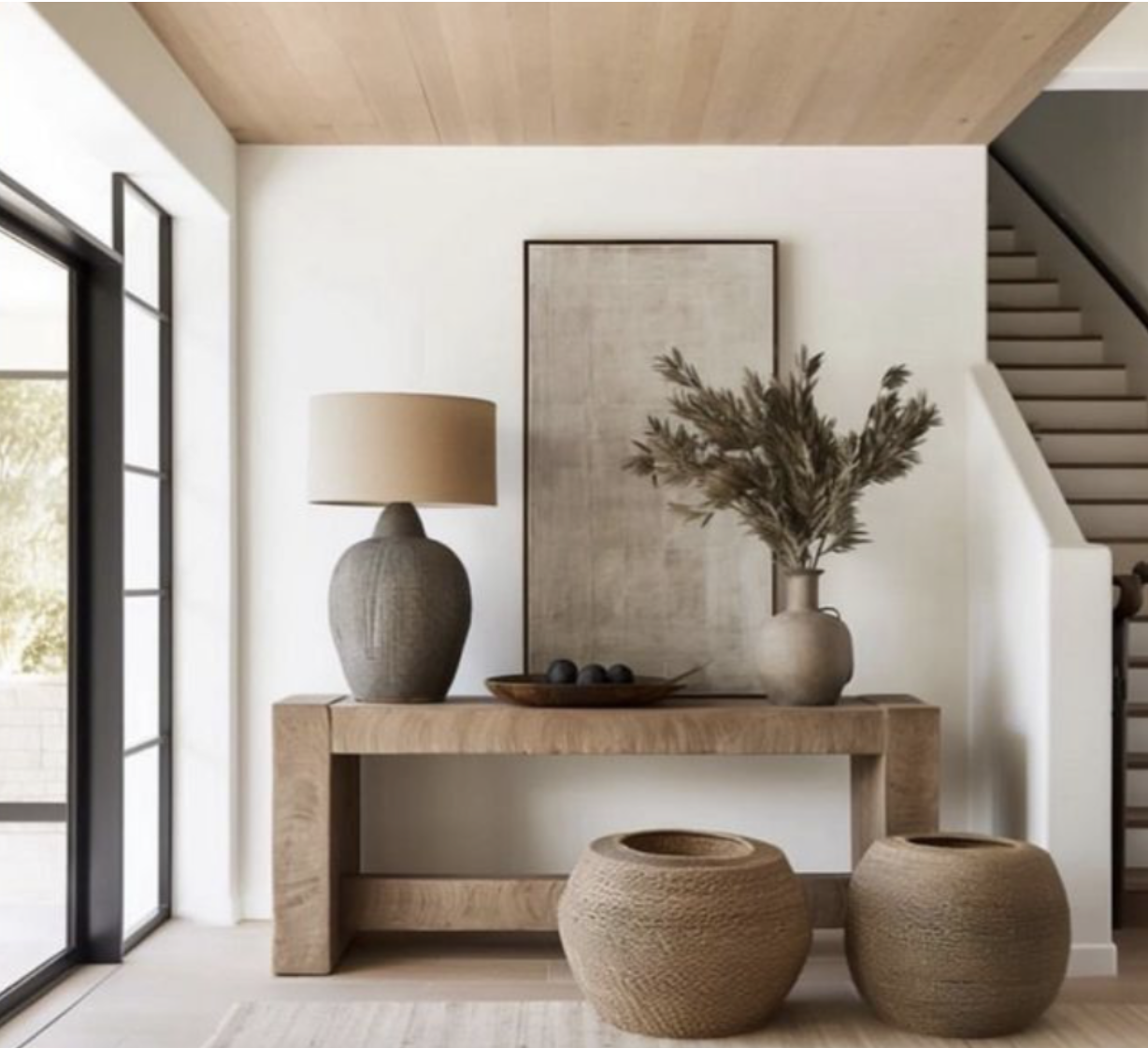 &ldquo;Santo Domingo Beach House&rdquo; For Sale Hossegor Centre near the lake &amp; the ocean, superb 6 bed / 5 bath basco-landais style property set in beautiful surroundings; quiet, serene, &ldquo;all by foot&rdquo; lifestyle. Newly renovated to the highest standards by an architect, move-in ready&hellip; &pound; 2,870,000